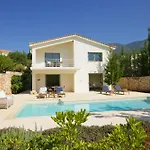 Porfyra Ideales Vila *
